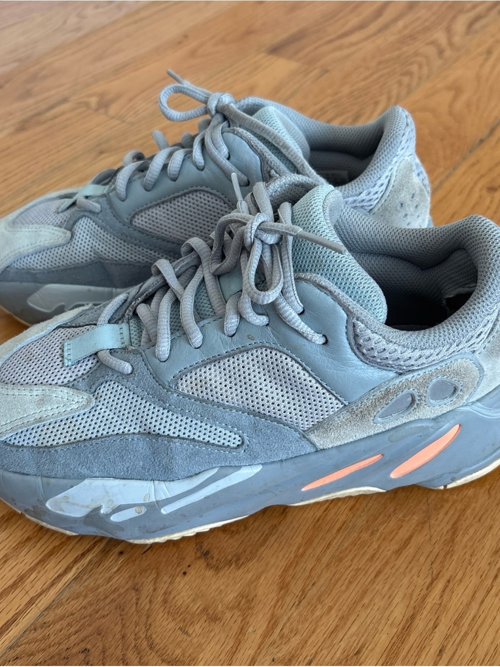 Yeezy Light Gray Knit Low-Top Sneaker - Picture 6 of 9